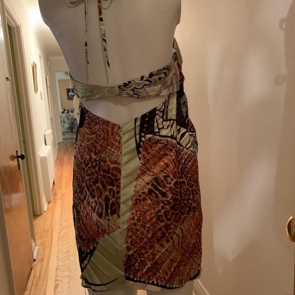 Robe en satin. NEUVE - Picture 4 of 6